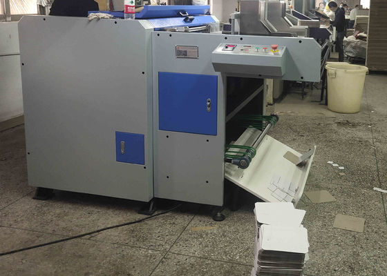 Άκαμπτο έγγραφο 2Kw 35m/Min που αυλακώνει τον πίνακα που αυλακώνει τη μηχανή για το κιβώτιο δώρων