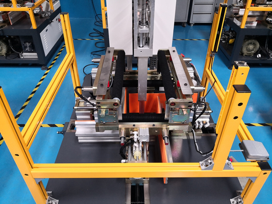 Άκαμπτη τυλίγοντας μηχανή 30 PC/220v 0.6MPa λ. κιβωτίων κοσμήματος πίεσης αέρα