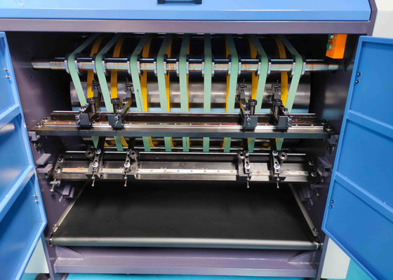 Άκαμπτο έγγραφο 2Kw 35m/Min που αυλακώνει τον πίνακα που αυλακώνει τη μηχανή για το κιβώτιο δώρων
