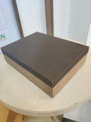Πιέζοντας μηχανή 30pcs/Min L1350XW1070XH2000mm κιβωτίων τηλεφωνικού αρώματος