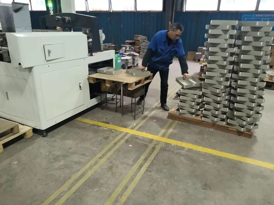 100 - 200pcs/min μηχανή συγκόλλησης γωνιών κιβωτίων ελέγχου PLC